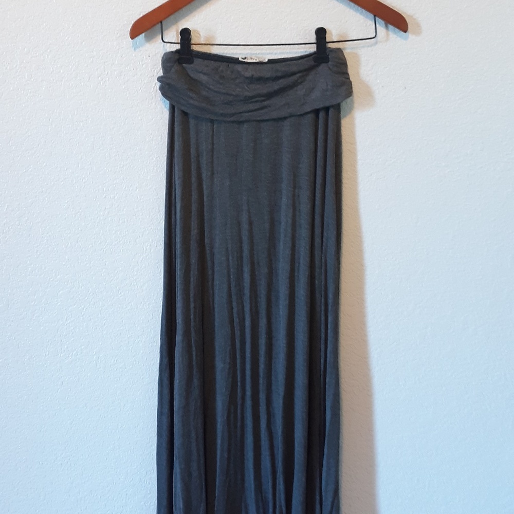 VITTA LUNA FULL LENGTH SKIRT SIZE M